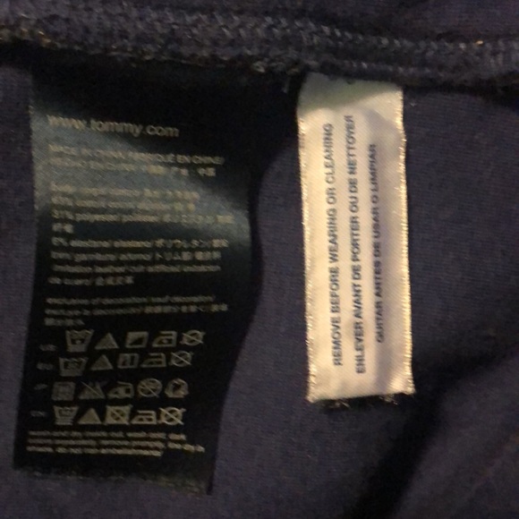 Tommy Hilfiger top. Ladies Medium in a blue/purple color. - Picture 7 of 7